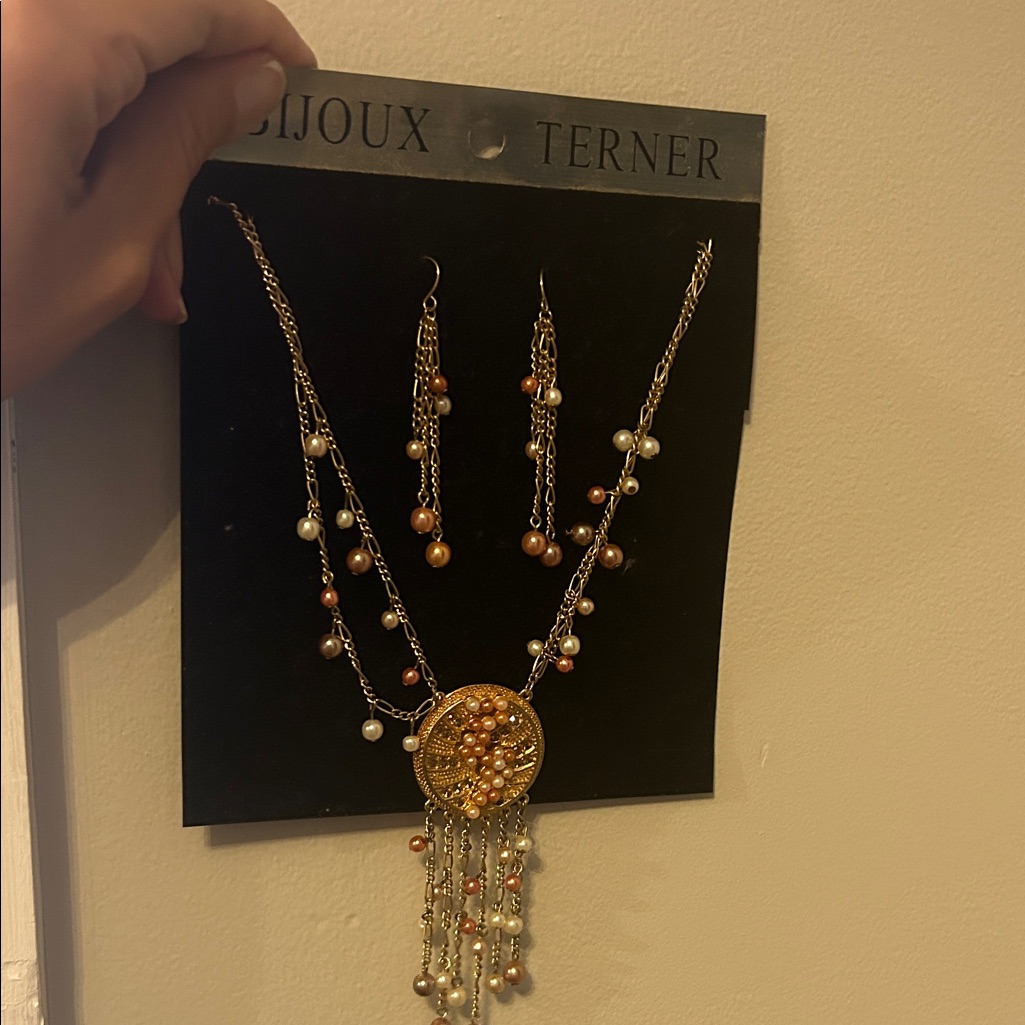 Bijoux Terner Gold And Pearl Necklace Set 10$